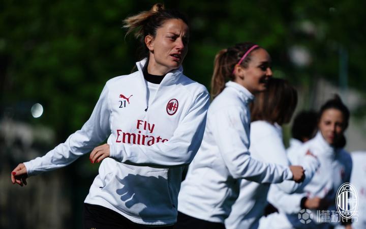 ayx-包含赛后夏洛特黄蜂备战意大利杯，内部沟通细节曝光，赛场秩序良好，赛季目标并未改变的词条