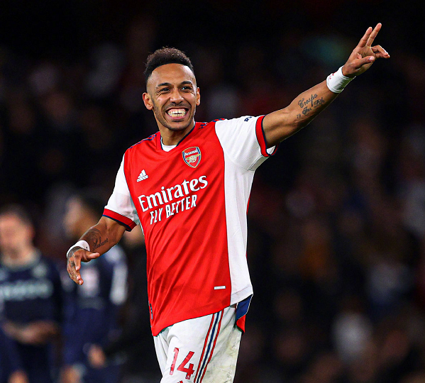 爱游戏官方网站-赛地聚焦：荷甲转会期热度飙升，阿森纳官宣签约，悬念犹存，球队文化再被提及的简单介绍